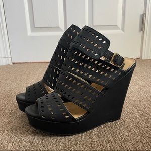 Chinese Laundry Black Cutout Strap Wedge Sandals